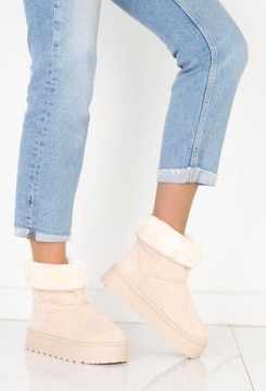 БЕЖЕВЫЕ БОТИНКИ НА УТЕПЛЕННОЙ ПЛАТФОРМЕ 36