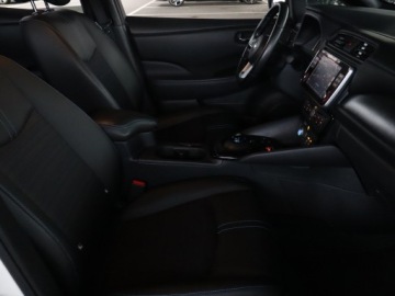 Nissan Leaf II Hatchback Elektryczny e+ 62kWh 218KM 2020 Nissan Leaf 62 kWh, Automat, VAT 23%, Skóra, Navi, zdjęcie 8