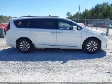 Chrysler Pacifica II 2021 Chrysler Pacifica Hybrid Limited 2021 3.6 Hybryda 287KM, zdjęcie 6