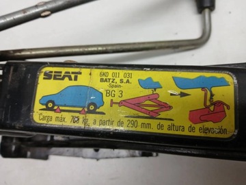 SEAT CORDOBA IBIZA ZVEDÁK KOLA