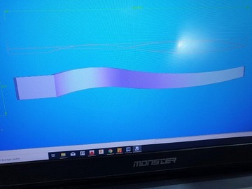 Tokarka CNC drewna 4x4 z automatycznym załadunkiem