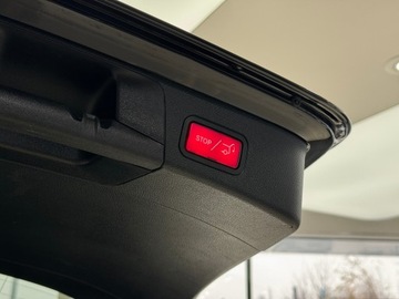 Mercedes Klasa C W205 Kombi Facelifting HYBRYDA 2.0 300 de 306KM 2020 Mercedes-Benz C 300 Plug In AMG Line / CarPlay / 1, zdjęcie 16