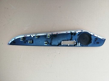 LIŠTA DVEŘE DEKORACE PŘEDNÍ LEVÝ MERCEDES C W205