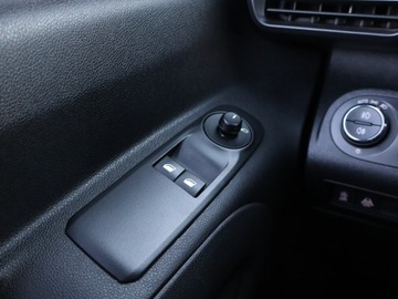 Opel Combo E Kombivan 1.2 Turbo 110KM 2019 Opel Combo 1.2 Turbo, Salon Polska, Serwis ASO, zdjęcie 18