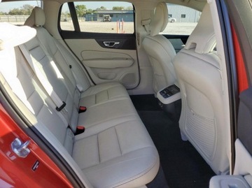 Volvo V60 II  2020 Volvo V60 2.0 T5 254 KM, 4x4, piekny kolor, 2.0 Benzyna 254KM, zdjęcie 5