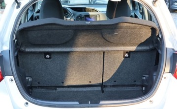 Toyota Yaris III Hatchback 5d Facelifting 2017 1.5 Dual VVT-iE 111KM 2017 Toyota Yaris Tempomat , Bluetooth , Czujniki cofania, Wielof. kierownica., zdjęcie 13