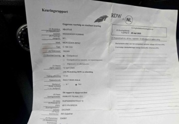 Mercedes Klasa C W204 Limuzyna 1.8 180 CGI BlueEFFICIENCY 156KM 2010 Mercedes-Benz Klasa C Mercedes-Benz Klasa C 180 CGI Automatik BlueEFFICIEN, zdjęcie 26