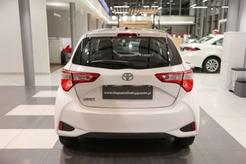 Toyota Yaris III Hatchback 5d Facelifting 2017 1.5 Dual VVT-iE 111KM 2020 Toyota Yaris 1.5 Active 1.5 Benzyna 111KM, zdjęcie 4