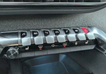 Peugeot 5008 II Crossover Facelifting 1.5 BlueHDi 130KM 2023 Peugeot 5008 1.5 BlueHDi Allure Pack SS EAT8 SalonPL FVat Zadbany Serwis A, zdjęcie 14