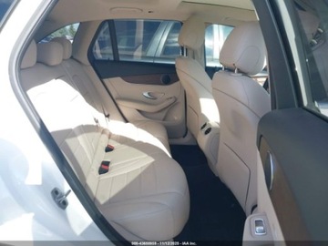 Mercedes GLC C254/X254 2022 Mercedes-Benz GLC 300 4Matic 2022 2.0L 2.0 Benzyna 255KM, zdjęcie 12