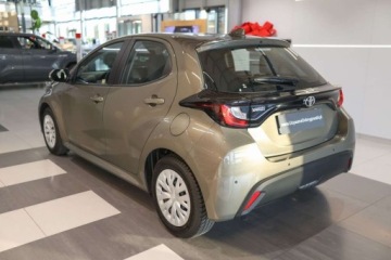 Toyota 2023 Toyota Yaris 1,5-Dual-VVT-iE Comfort Tech 1.5 Benzyna 125KM, zdjęcie 2