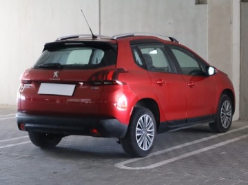 Peugeot 2008 I SUV Facelifting 1.2 PureTech 110KM 2016 Peugeot 2008 1.2 PureTech, Salon Polska, zdjęcie 4