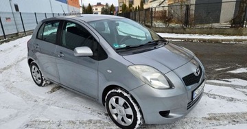 Toyota Yaris II Hatchback 5d 1.3 i VVT-i 86KM 2007 Toyota Yaris 1.3 87ps.Benzyna Klima Drugi Komplet Kol Model 2008 1.3 87KM, zdjęcie 12