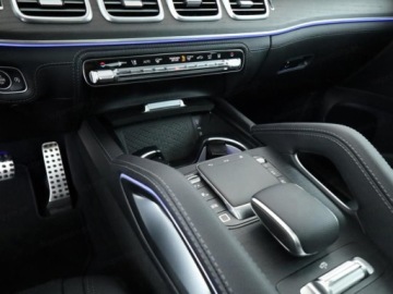 Mercedes GLE V167 SUV Facelifting 3.0 450d 367KM 2025 MERCEDES-BENZ GLE 450 d 4-Matic AMG Line 3.0 (367KM) 2025, zdjęcie 9