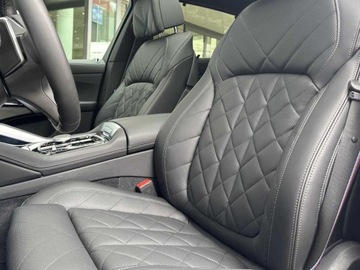 BMW X6 G06 SUV Facelifting 3.0 30d 298KM 2025 xDrive30d Sport Suv 3.0 (298KM) 2025, zdjęcie 6