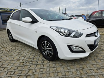 Hyundai i30 II Hatchback 3d 1.4 100KM 2014 Hyundai i30 1,4 benzyna 100KM FIFA World Cup Editi, zdjęcie 1