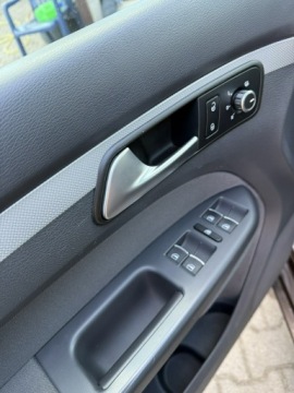 Volkswagen Touran II 1.2 105KM 2012 Volkswagen Touran ładny zarejestrowany, zdjęcie 11