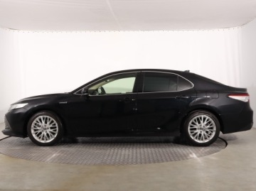 Toyota Camry IX Sedan 2.5 Hybrid Dynamic Force 218KM 2019 Toyota Camry 2.5 Hybrid, Salon Polska, Serwis ASO, zdjęcie 2