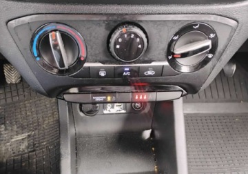 Hyundai i20 II Hatchback 5d Facelifting KAPPA 1.2 MPI 84KM 2019 Hyundai i20 2019r, 1.2 LPG. Uszkodzony przod. Jezdzi. 1.2 BenzynaLPG, zdjęcie 13