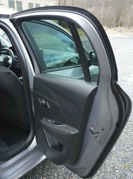 Peugeot 208 II Hatchback 1.2 PureTech 75KM 2021 Peugeot 208 2021 Rok Bogate wyposażenie, zdjęcie 23