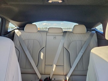 BMW X6 G06 2022 BMW X6 M50i 2022 4.4 Benzyna 523KM, zdjęcie 10