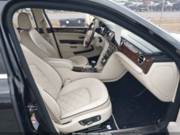 Bentley Mulsanne 2016 Bentley Mulsanne Speed 2016 6.8 Benzyna 530KM, zdjęcie 9