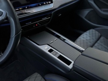 Volkswagen Passat B9 2024 Volkswagen Passat 2.0 TDI 4Motion R-Line 193 KM DCC Pro Matrix Skora 360, zdjęcie 12