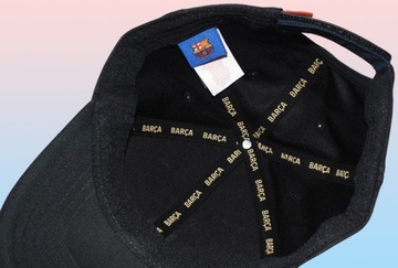 CZAPKA Z DASZKIEM FC BARCELONA MĘSKA FCB CZARNA ZŁOTY HERB