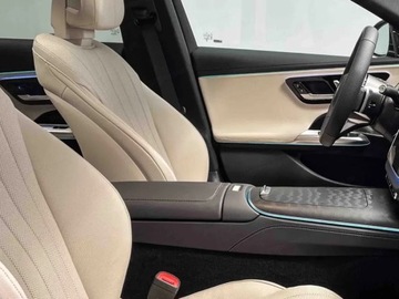 Mercedes Klasa E W214 Sedan Plug-In 2.0 300de 313KM 2025 E Klasa 300 de 4-Matic AMG 2.0 (313KM) 2025, zdjęcie 12
