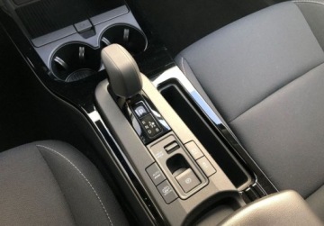 Toyota Prius V (XW60) 2.0  Hybrid Dynamic Force Plug-in 223KM 2023 Toyota Prius Prius Rej. 2024 Prestige FV23 Salon PL Serwis ASO 1 wl., zdjęcie 17