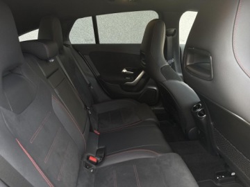 Mercedes CLA C118/X118 Shooting Brake 2.0 200d 150KM 2023 Mercedes-Benz CLA 200, zdjęcie 19