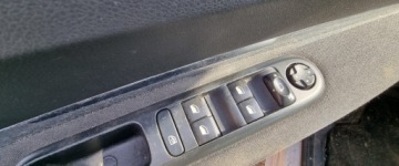 Peugeot 5008 I Minivan Facelifting 1.6 BlueHDi 120KM 2016 Peugeot 5008 2016r, 1.6HDI. AUTOMAT. 7 osob. Lekko uszkodzony prawy bok. J, zdjęcie 10