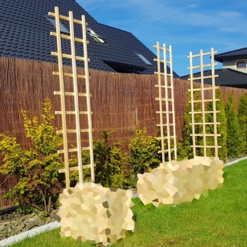 Деревянная пергола, садовые решетки - 2 шт.