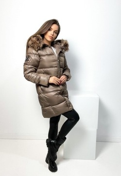 КОРОЛЕВСКОЕ ЗИМНЕЕ ПАЛЬТО С КАПЮШОНОМ И МЕХОМ L/40