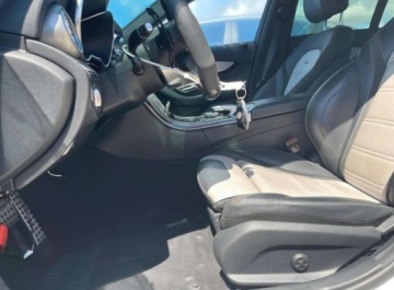 Mercedes Klasa C W205 2019 Mercedes-Benz Klasa C 63 AMG 2019 4.0l 4.0 Benzyna 469KM, zdjęcie 7