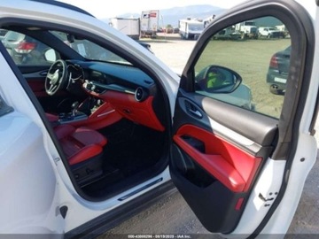 Alfa Romeo Stelvio SUV 2.0 Turbo 280KM 2019 Alfa Romeo Stelvio 2019 ALFA ROMEO STELVIO TI SPORT AWD 2.0 Benzyna 280KM, zdjęcie 11