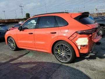 Porsche Cayenne III 2020 Porsche Cayenne 2020r., Turbo S E-Hybrid, od ubezpieczalni 4.0 Benzyna, zdjęcie 2
