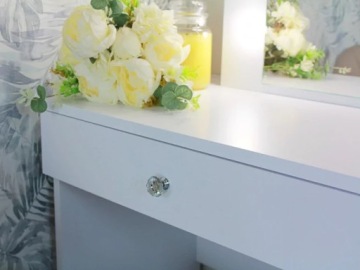 Туалетный столик косметический с ручками Cristal 12 LED