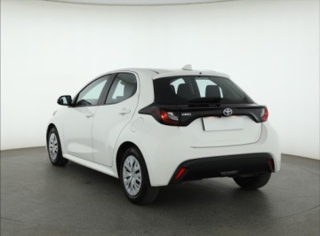 Toyota Yaris IV Hatchback 1.0 VVT-i 72KM 2022 Toyota Yaris 1.0 VVT-i, Salon Polska, Serwis ASO, zdjęcie 3