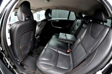 Volvo V60 I Kombi Facelifting 2.0 D2 DRIVE-E 120KM 2015 Volvo V60 LiFT Ocean Race Ledy Digital Skóra Navi, zdjęcie 7