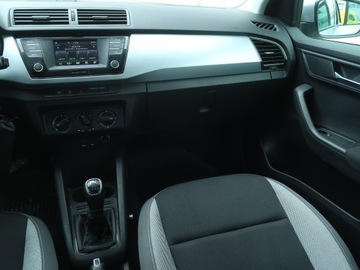 Skoda Fabia III Kombi 1.2 TSI 110KM 2016 Skoda Fabia 1.2 TSI, Salon Polska, Serwis ASO, zdjęcie 7