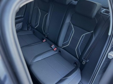 Volkswagen Taigo 1.0 TSI 110KM 2023 Volkswagen Taigo 1.0 TSI Style DSG 110 KM Discover Media Digital Cockpit, zdjęcie 18