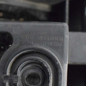 5JH807393 LEVÝ VÝZTUHA ZADNÍHO NÁRAZNÍKU SKODA RAPID NH3 77KW