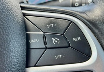 Jeep Compass II SUV 1.4 MultiAir 140KM 2020 Jeep Compass 1.4T 140KM Night Eagle Czarny dach i alu Navi Kamera ACC Lane, zdjęcie 28