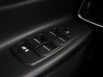 Jaguar XE Sedan 2.0 i4 180KM 2018 Jaguar XE niski przebieg skóra navi virtual, zdjęcie 35