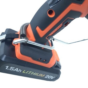 Ножницы, переходник для резки листового металла под отвертку КД10788 и дрель.