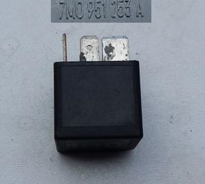 PRZEKAŻNIK AUDI SEAT SKODA VW 7M0951253A