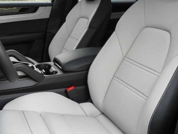 Porsche Cayenne III SUV Plug-In Facelifting 3.0 470KM 2025 PORSCHE Cayenne E-Hybrid Black Edition Suv 3.0 (470KM) 2025, zdjęcie 4