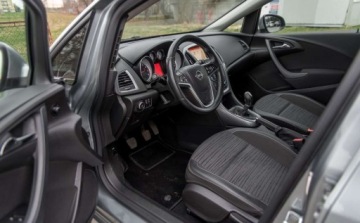 Opel Astra J GTC 1.4 Turbo ECOTEC 120KM 2015 Opel Astra Opel Astra 1.4 Benzyna 120KM, zdjęcie 28