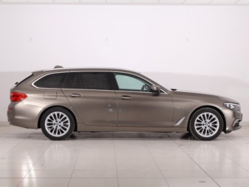 BMW Seria 5 F10-F11 Touring Facelifting 520d 190KM 2017 BMW 5 520d xDrive, Salon Polska, Serwis ASO, zdjęcie 5